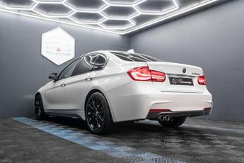 BMW 3 SERIES 3.0 330d M Sport Auto 4dr