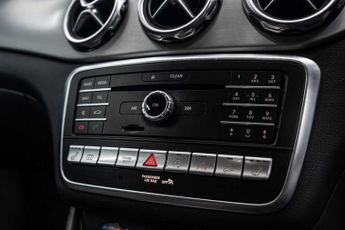 MERCEDES-BENZ GLA 2.1 GLA 220 AMG Line Premium D 4Matic Auto 4WD 5dr