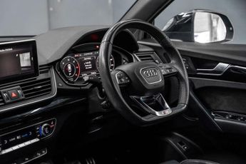 AUDI Q5 2.0 Q5 Black Edition 40 TDI Quattro Semi-Auto 4WD 5dr