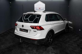VOLKSWAGEN TIGUAN 2.0 Tiguan SE Nav TDI BlueMotion Technology 4Motion Semi-Auto 4W