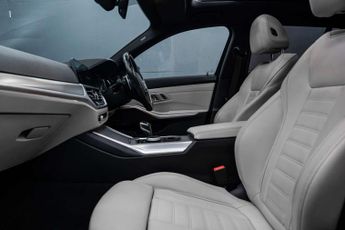 BMW 3 SERIES 2.0 320d xDrive M Sport Auto 4WD 5dr