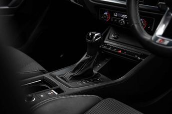AUDI Q3 1.5 Q3 S Line 35 TFSI MHEV Semi-Auto 5dr