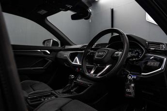 AUDI Q3 1.5 Q3 S Line 35 TFSI MHEV Semi-Auto 5dr