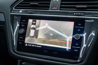 VOLKSWAGEN TIGUAN 1.5 Tiguan R-Line TSi Evo Semi-Auto 5dr