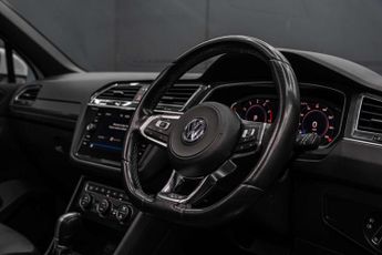 VOLKSWAGEN TIGUAN 1.5 Tiguan R-Line TSi Evo Semi-Auto 5dr