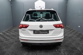 VOLKSWAGEN TIGUAN 1.5 Tiguan R-Line TSi Evo Semi-Auto 5dr