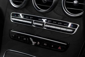 MERCEDES-BENZ GLC 2.0 GLC 300 AMG Line Premium+ D 4Matic Auto 4WD 5dr