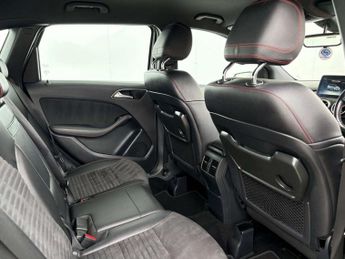 Mercedes-Benz B-CLASS 1.5 B 180 AMG Line D Auto 5dr