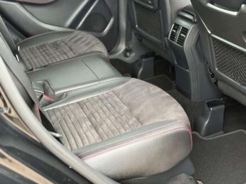 Mercedes-Benz B-CLASS 1.5 B 180 AMG Line D Auto 5dr
