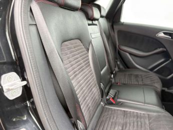 Mercedes-Benz B-CLASS 1.5 B 180 AMG Line D Auto 5dr