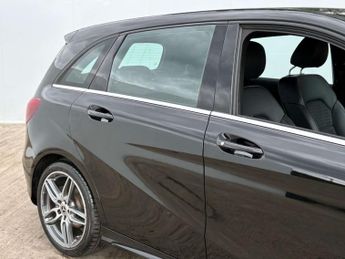 Mercedes-Benz B-CLASS 1.5 B 180 AMG Line D Auto 5dr