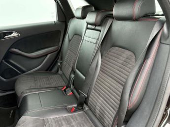 Mercedes-Benz B-CLASS 1.5 B 180 AMG Line D Auto 5dr