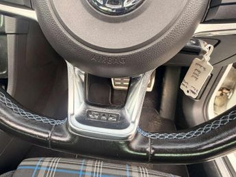 Volkswagen Golf 1.4 Golf GTE Semi-Auto 5dr