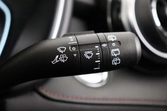 MG MG HS 1.5 T-GDI Trophy SUV 5dr Petrol DCT Euro 6 (s/s) (162 ps)