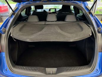 TOYOTA C-HR 1.8 C-HR Design HEV CVT 5dr