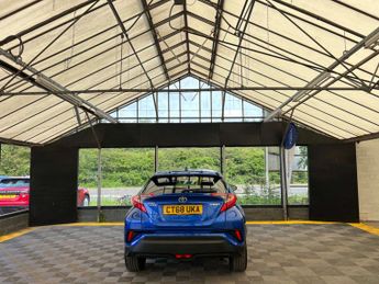 TOYOTA C-HR 1.8 C-HR Design HEV CVT 5dr