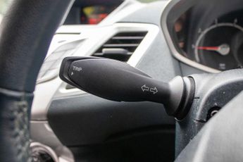 FORD FIESTA 1.4 FIESTA ZETEC AUTO 5dr