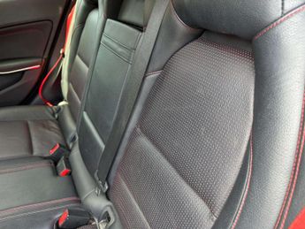 MERCEDES-BENZ GLA 2.1 GLA 220 D 4Matic AMG Line Premium+ Auto 4WD 5dr