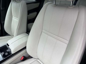 Land Rover RANGE ROVER VELAR 2.0 Range Rover Velar R-Dynamic S D240 Auto 4WD 5dr