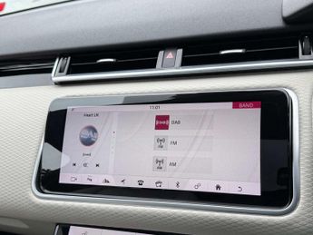 Land Rover RANGE ROVER VELAR 2.0 Range Rover Velar R-Dynamic S D240 Auto 4WD 5dr