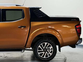 Nissan Navara 2.3 Navara Tekna dCi Auto 4WD 5dr