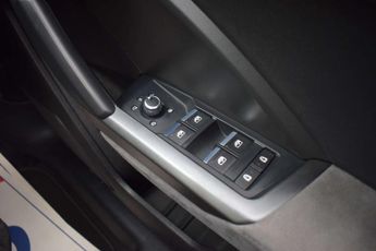 Audi Q3 2.0 Q3 Vorsprung 40 TDI Quattro Semi-Auto 4WD 5dr