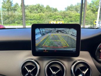 MERCEDES-BENZ GLA 2.1 GLA 200 Sport D Auto 5dr
