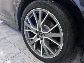 Audi Q3 2.0 Q3 Vorsprung 40 TFSI Quattro Semi-Auto 4WD 5dr
