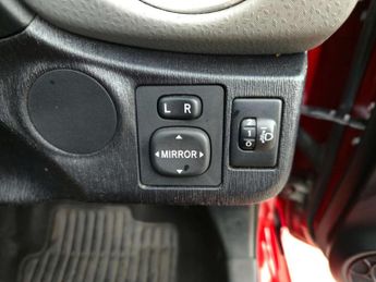 Toyota YARIS 1.3 Yaris TR VVT-i 5dr