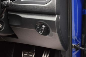 Volkswagen T-ROC 2.0 T-Roc R-Line TDI Semi-Auto 5dr