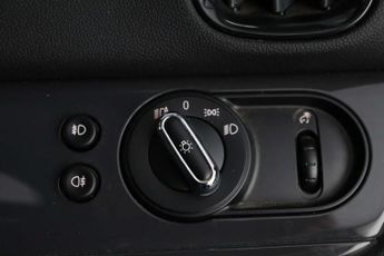 MINI Countryman 1.5 Cooper Classic SUV 5dr Petrol Steptronic Euro 6 (s/s) (136 p