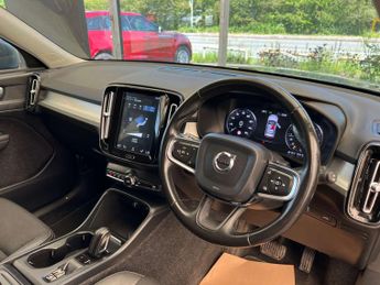 VOLVO XC40 2.0 XC40 Momentum D3 Auto 5dr