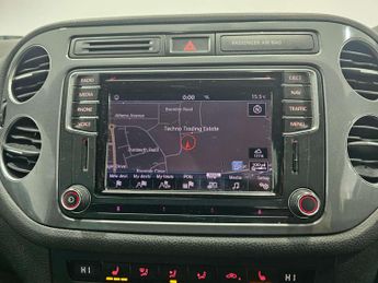 VOLKSWAGEN TIGUAN 2.0 Tiguan R-Line Edition TDI BlueMotion Technology 4Motion Semi