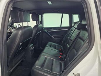 VOLKSWAGEN TIGUAN 2.0 Tiguan R-Line Edition TDI BlueMotion Technology 4Motion Semi