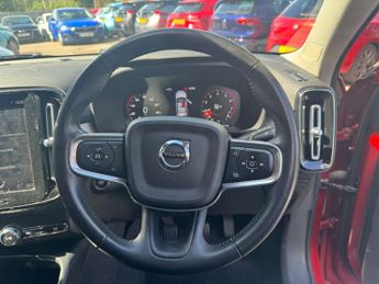 VOLVO XC40 1.5 XC40 Momentum T3 5dr