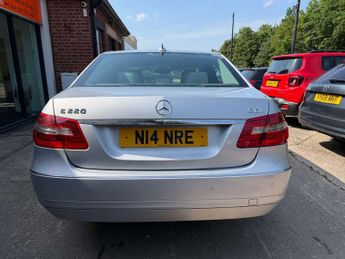 Mercedes-Benz E-CLASS 2.1 E220 BlueEfficiency AvantGarde CDi Auto 4dr