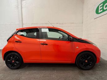 Toyota AYGO 1.0 VVT-i x-cite Hatchback 5dr Petrol x-shift Euro 5 Euro 5 (68 