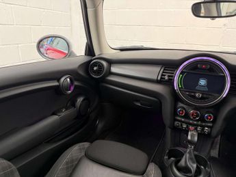 MINI HATCH 1.5 Cooper Hatchback 3dr Petrol Steptronic Euro 6 (s/s) (136 ps)
