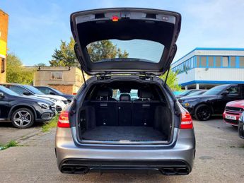 Mercedes-Benz C Class 4.0 C63 V8 BiTurbo AMG (Premium) Estate 5dr Petrol SpdS MCT Euro
