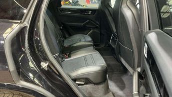 Porsche Cayenne 3.0T V6 GPF SUV 5dr Petrol TiptronicS 4WD Euro 6 (s/s) (340 ps)
