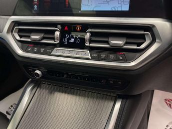BMW 4 SERIES 2.0 420i M Sport Auto 2dr