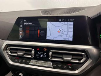 BMW 4 SERIES 2.0 420i M Sport Auto 2dr