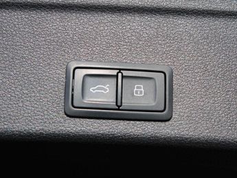 AUDI A4 2.0 TDI MHEV 35 S LINE Auto Estate