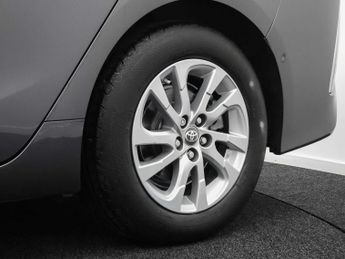 TOYOTA PRIUS 1.8 Prius Excel PHEV CVT 5dr