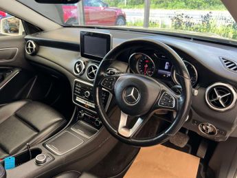MERCEDES-BENZ GLA 1.6 GLA 200 SE Auto 5dr