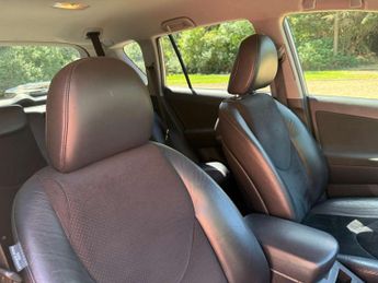 Toyota RAV4 2.0 RAV4 XT-R Valvematic CVT 4WD 5dr