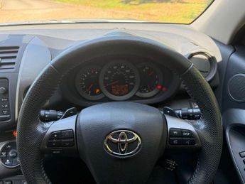 Toyota RAV4 2.0 RAV4 XT-R Valvematic CVT 4WD 5dr