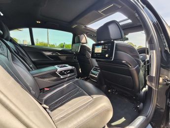 BMW 7 SERIES 3.0 740ld xDrive M Sport Auto 4WD 4dr