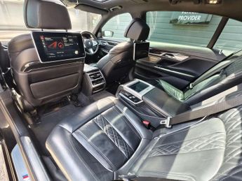 BMW 7 SERIES 3.0 740ld xDrive M Sport Auto 4WD 4dr