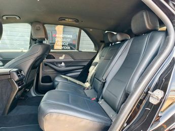 Mercedes-Benz GLE 2.0 GLE300d AMG Line SUV 5dr Diesel G-Tronic 4MATIC Euro 6 (s/s)